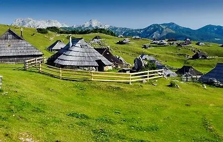 Гостевой дом Kraljev Hrib Камнишка-Бистрица