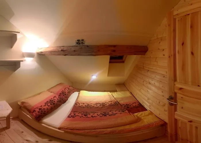 Konukevi Kraljev Hrib