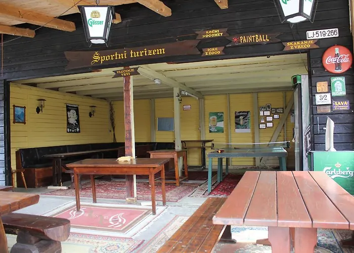 Kraljev Hrib Πανσιόν *