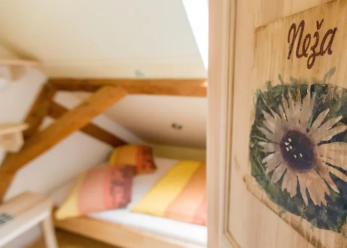 Πανσιόν Kraljev Hrib